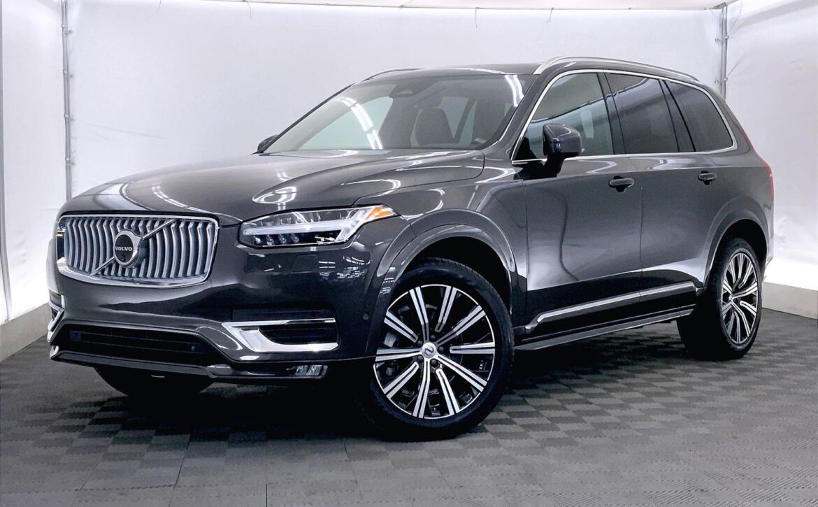 2024 Volvo XC90 Plus's photo